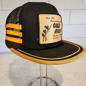 Vintage 3 Stripe snapback trucker hat